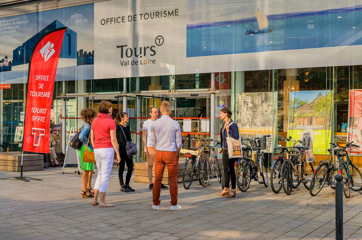 Galeries d’art à Tours : guide des quartiers artistiques