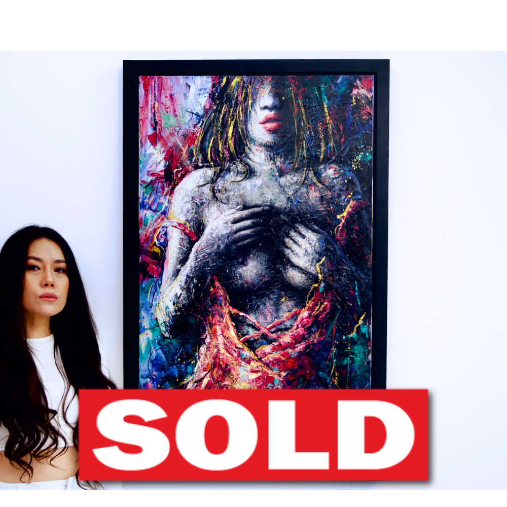 אישה בשמלה ורודה | 60 X 100 ס"מ