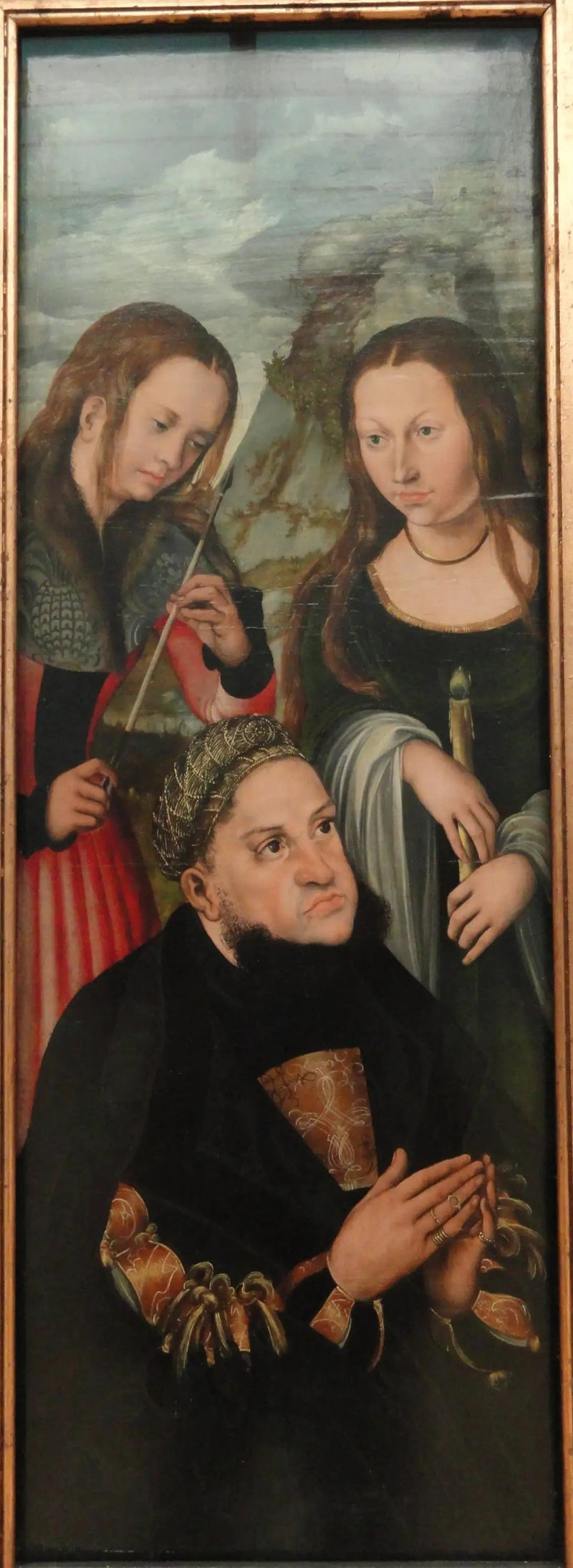 בוחר פרדריק החכם מסקסוניה (1463-1525) עם הקדושות אורוסולה (משמאל) וג'נבייה (מימין) - לוקאס קרנאך הזקן